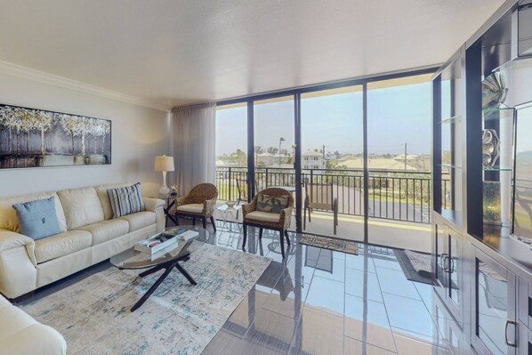 Unclassified image, 1 of 49, button