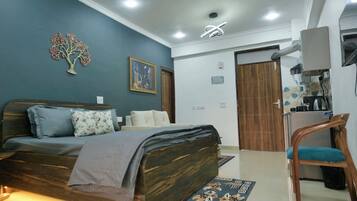 1 bedroom, iron/ironing board, WiFi