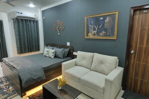 1 bedroom, iron/ironing board, WiFi