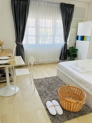 Standard Room with Window | 간이 침대, 무료 WiFi, 침대 시트