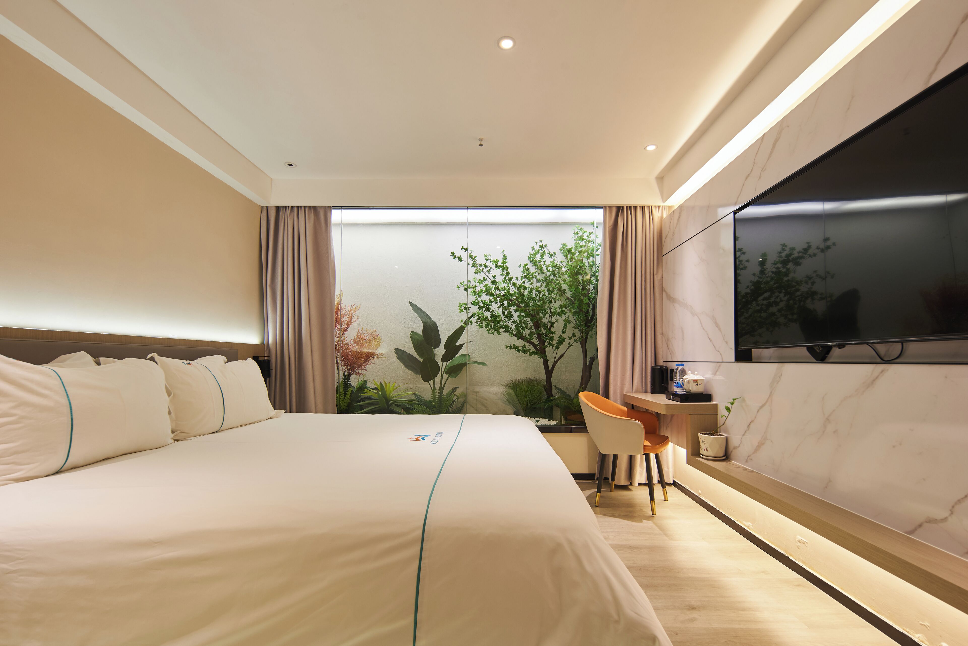 Comfort Double Room, No Windows | Desk, laptop workspace, blackout curtains, free WiFi