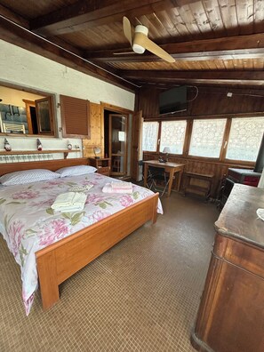 2 Schlafzimmer, Bügeleisen/Bügelbrett, WLAN, Bettwäsche