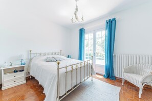 4 sovrum, strykjärn/strykbräda, wi-fi och sängkläder