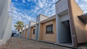 Mặt tiền nơi lưu trú