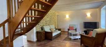 Modern, spacious Des Cîmes gîte in beautiful natural surroundings