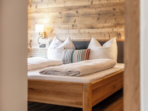 2 bedrooms, Internet