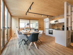 Kühlschrank, Ofen, Herdplatte, Geschirrspüler