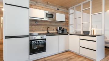 Kühlschrank, Ofen, Herdplatte, Geschirrspüler