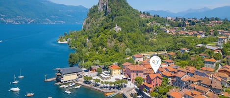 Familienapartment, Mehrere Schlafzimmer, Seeseite (Il Porticciolo Lake Front) | Jachthafen