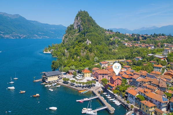 Appartement familial, plusieurs chambres, au bord du lac (Il Porticciolo Lake Front) | Marina