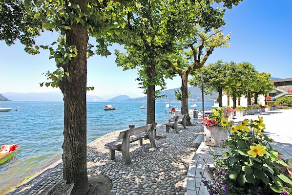 Family Apartment, Multiple Bedrooms, Lakeside (Il Porticciolo Lake Front) | Property grounds
