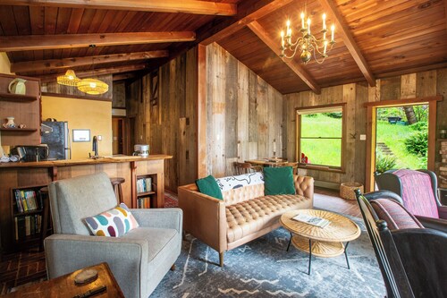 Redwoods Oceanview Retreat