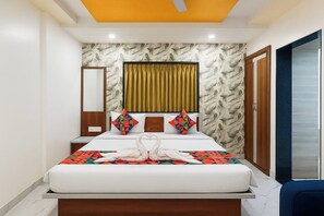 Egyptian cotton sheets, premium bedding, free WiFi, bed sheets