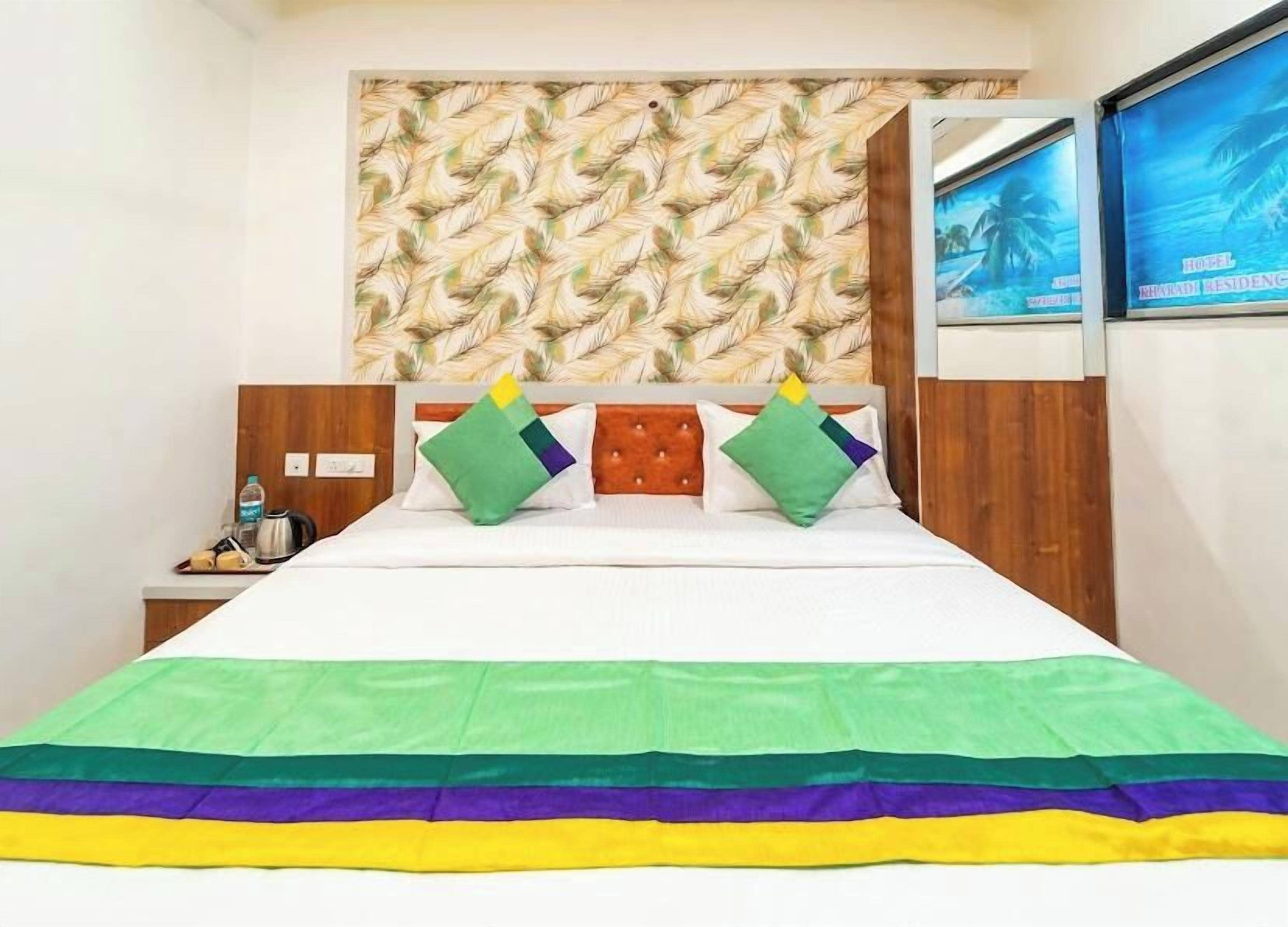Egyptian cotton sheets, premium bedding, soundproofing, free WiFi