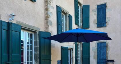 The Babouz Cottage, 4*, entire house in the heart of Mirepoix and Cathars area
