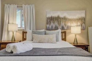 3 bedrooms, desk, iron/ironing board, travel cot