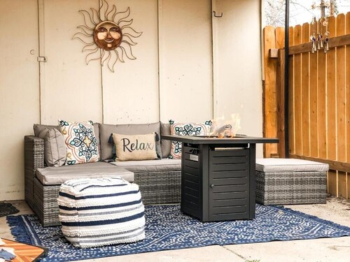 Alder Row! Private Patio w Fire Pit & Workspaces