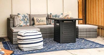 Alder Row! Private Patio w Fire Pit & Workspaces