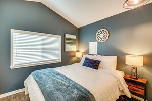 1 bedroom, internet, bed sheets