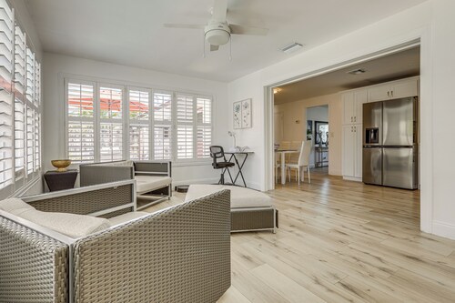 3 Mi to Dtwn: Pet-Friendly Palm Beach Gardens Home