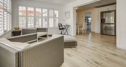 3 Mi to Dtwn: Pet-Friendly Palm Beach Gardens Home