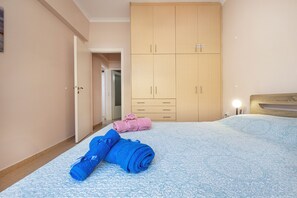 1 chambre, fer et planche à repasser, lit parapluie, Wi-Fi