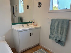 Dusche, Handtücher, Seife, Toilettenpapier