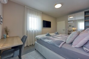 บ้านพักสำหรับครอบครัว, หลายห้องนอน (Villa Aria with heated Pool and) | 3 ห้องนอน, พื้นที่ทำงานแบบใช้แล็ปท็อป, Wi-Fi ฟรี, ผ้าปูที่นอน