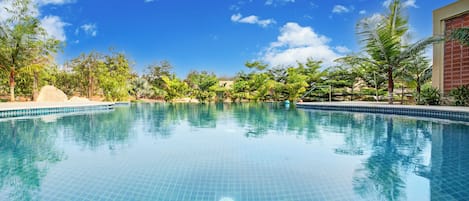 10 piscines extérieures