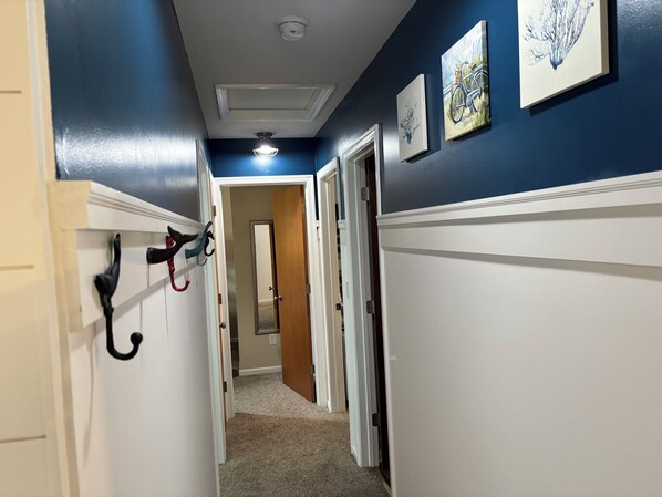 Interior - Blocks from the beach!! Charming Summer Getaway in Cape May (Lower Township)