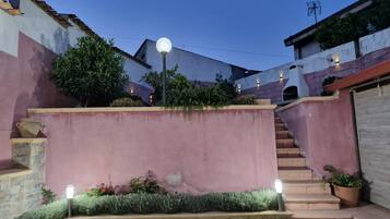 Enceinte de lâhĂ©bergement