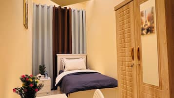 Deluxe Single Room, Non Smoking, Shared Bathroom