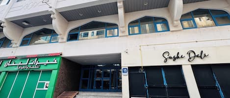 施設の正面