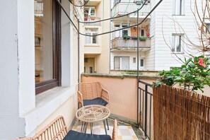 Terrace/patio - Lemon3 – Urban Apartment with Balcony near Central Station (Karlsruhe)