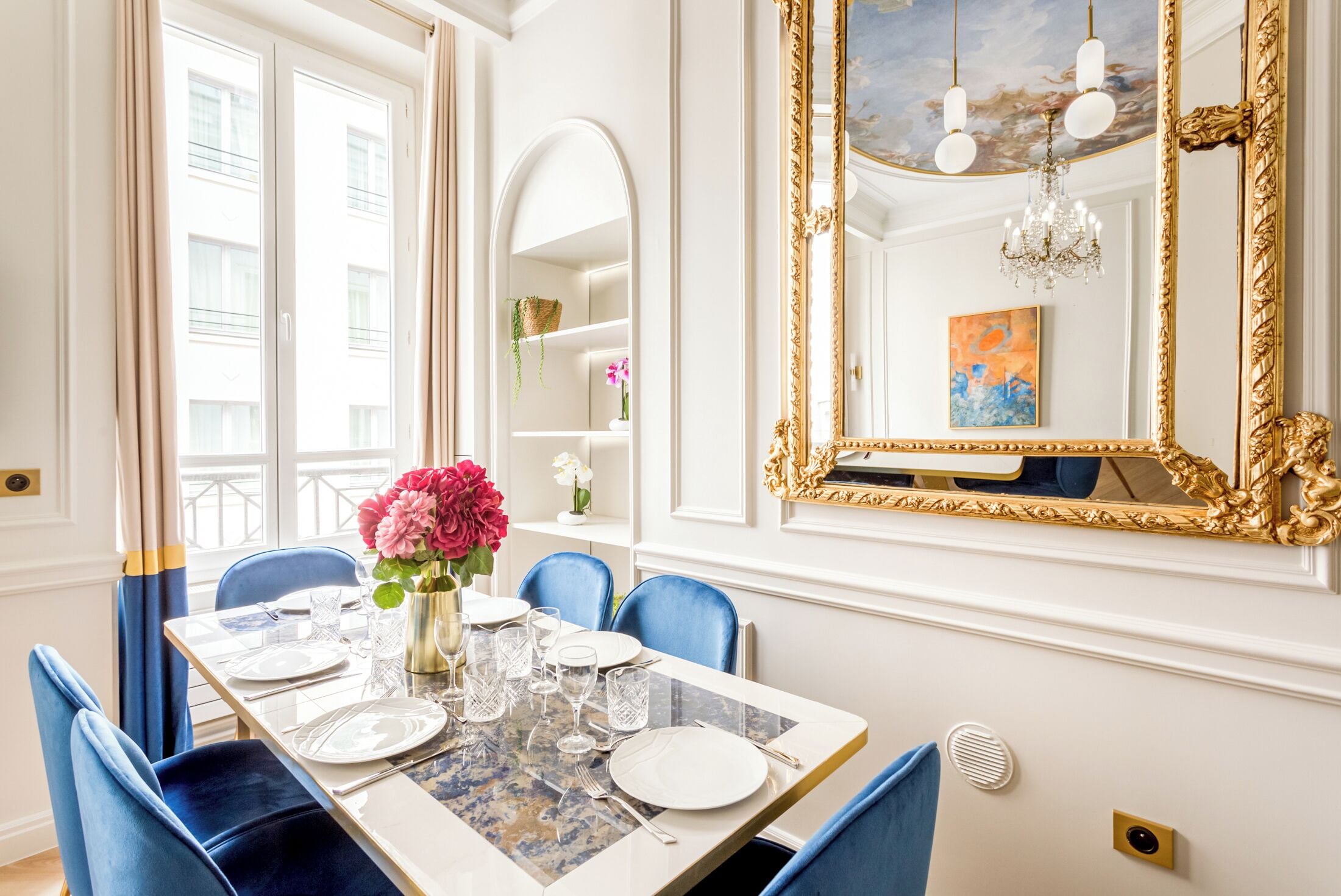 Daily local cuisine breakfast for a fee