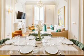 Apartment, City View | Living area | 43-inch Smart TV with cable channels, Netflix, streaming services - Merveil Luxury Suites - Opera - Volney I-II (Paris)