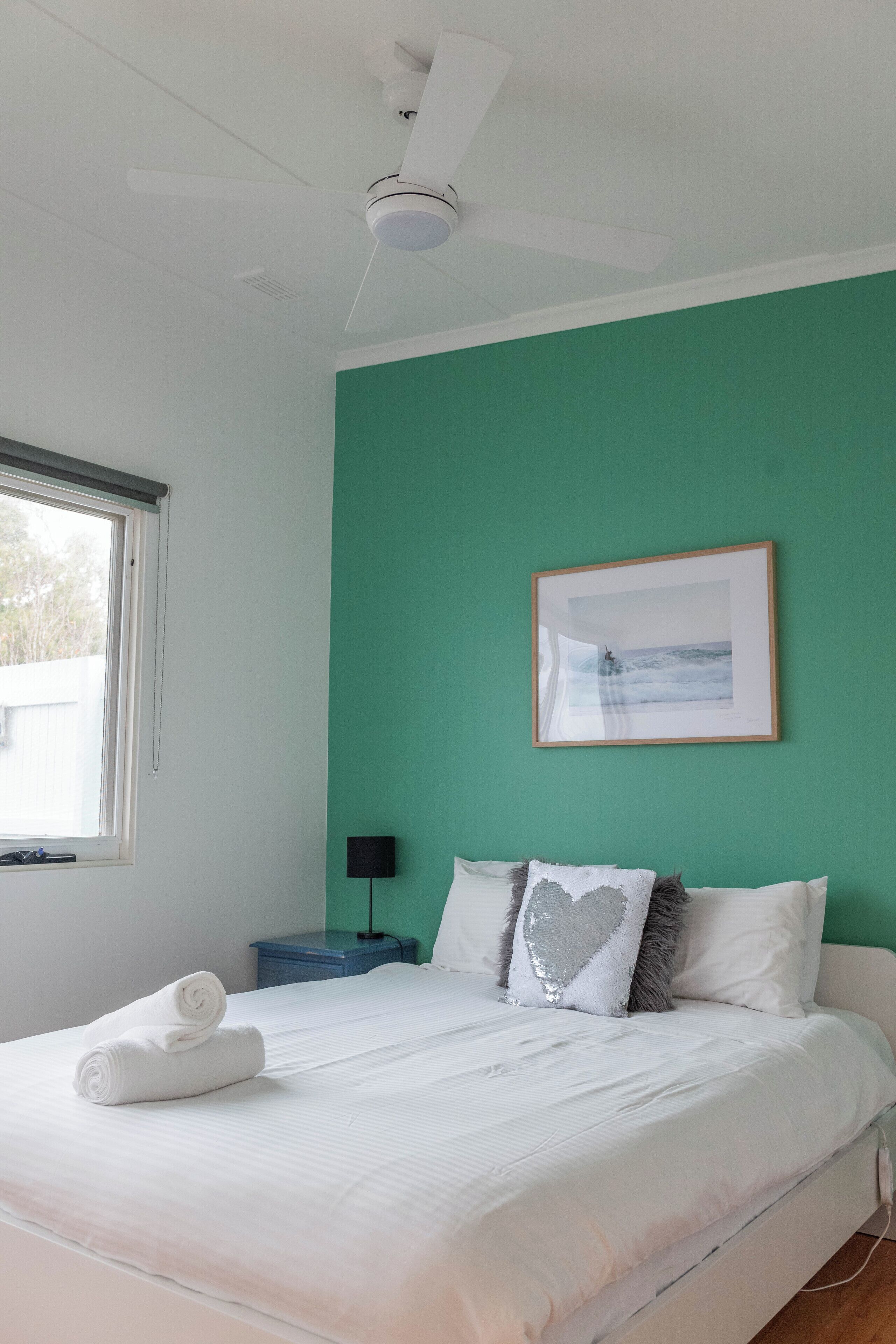 2 bedrooms, WiFi, bed sheets, wheelchair access