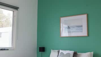 2 bedrooms, WiFi, bed sheets, wheelchair access