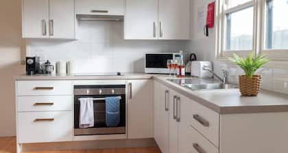 Pet friendly beach home #1 - 250m flat walk to beach & Capel Sound boat launch