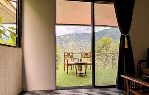 Deluxe Double Room, Mountain View | Balcony