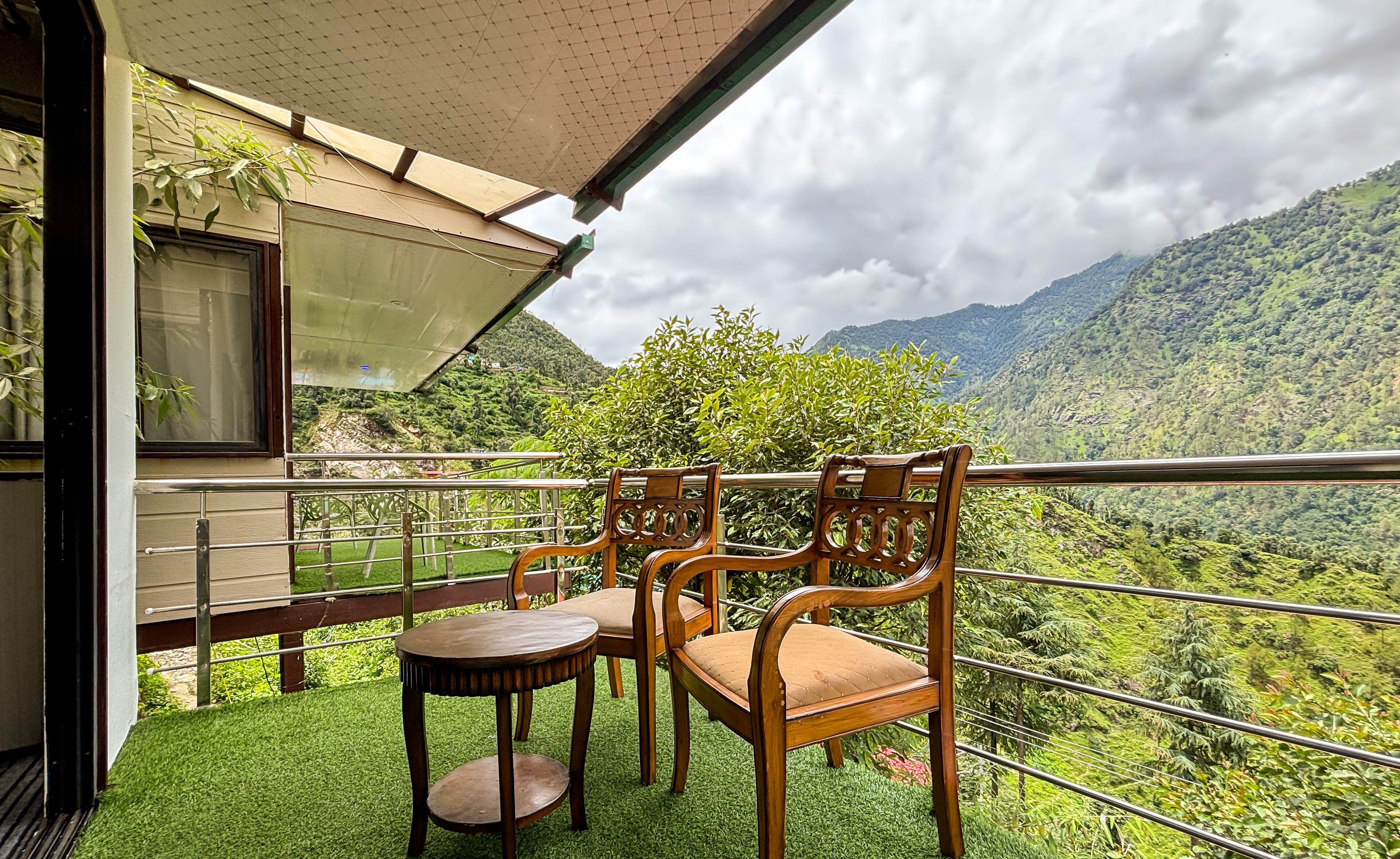 Kamar Double Deluks, pemandangan gunung | Balkon