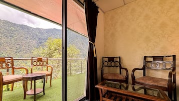 Deluxe Double Room, Mountain View | Balcony