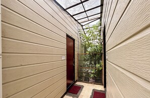 Interior entrance - The Sona Heli Resort (Ukhimath)