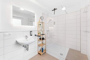 Shower, hair dryer - Lemon3 - SAP Arena & Maimarkt - Free Parking (Mannheim)