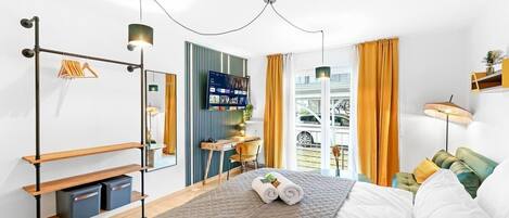 2 slaapkamers, een bureau, een strijkplank/strijkijzer, gratis wifi