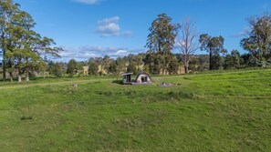 Miscellaneous - Bickell's Hut - Off-Grid Farm Stay, Fire Pit, Fire Bath, Cozy, Views - Sleeps 2 -4 (Hydes Creek)