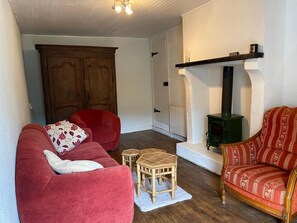 Living area - Charming house in a peaceful setting very close to Lac de Vassivière (Nedde)