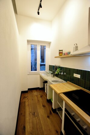 Private kitchen - [Live as a local] near the Aquarium. (Genova)