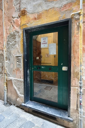 Exterior detail - [Live as a local] near the Aquarium. (Genova)