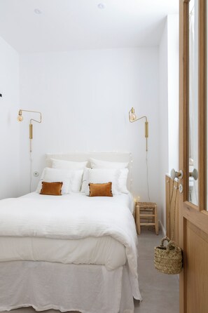 1 chambre, fer et planche à repasser, Wi-Fi, draps fournis